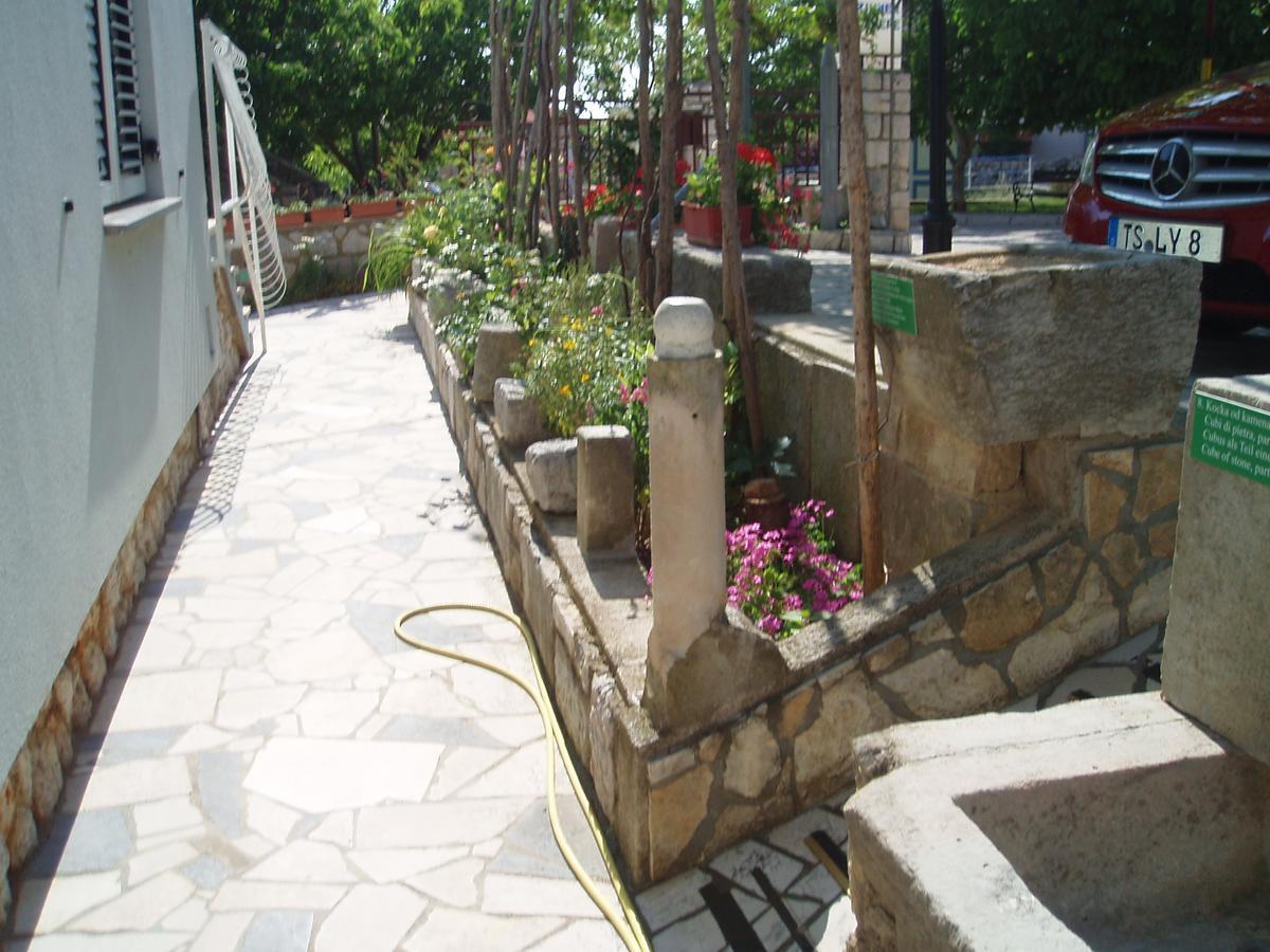 Apartment Orbanic Црес Экстерьер фото